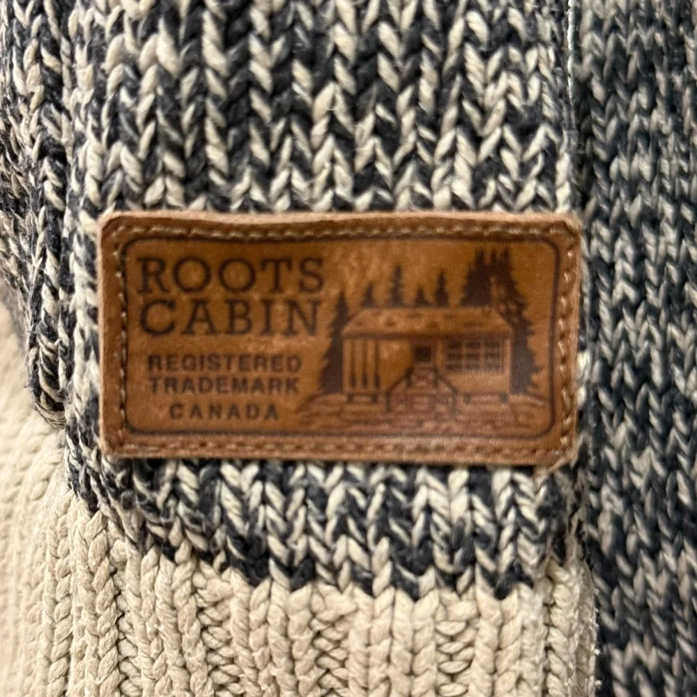 Roots Gray and Cream Cardigan with Red Accents - Picture 5 of 6